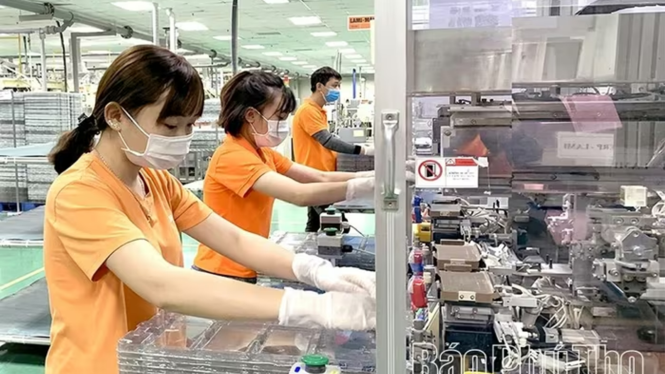 Hàng loạt các dự án được khởi công, cho thấy niềm tin của cộng đồng doanh nghiệp và nhà đầu tư vẫn còn rất cao đối với nền kinh tế nước nhà.