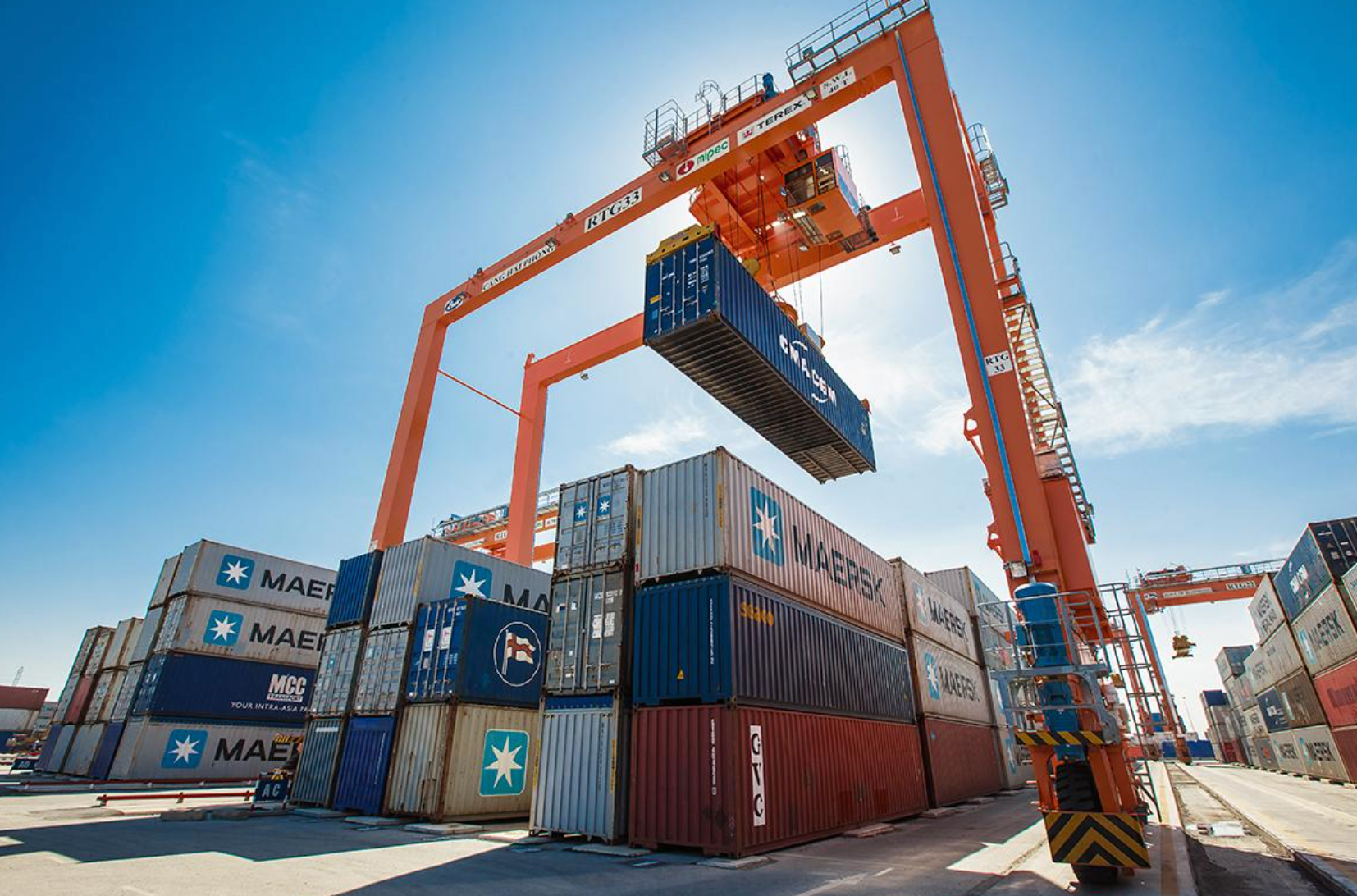 Với vị thế trung tâm, nơi giao cắt giữa các tuyến đường huyết mạch, Yên Mỹ sẽ tập trung rất nhiều cảng cạn trong tương lai, dự kiến đưa nơi này thành trung tâm logistics nội địa của vùng công nghiệp Hưng Yên cũ.