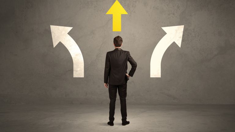 Doanh nghiệp có nên thuê đất xây nhà máy ngay tại khu vực mình thuê xưởng không?